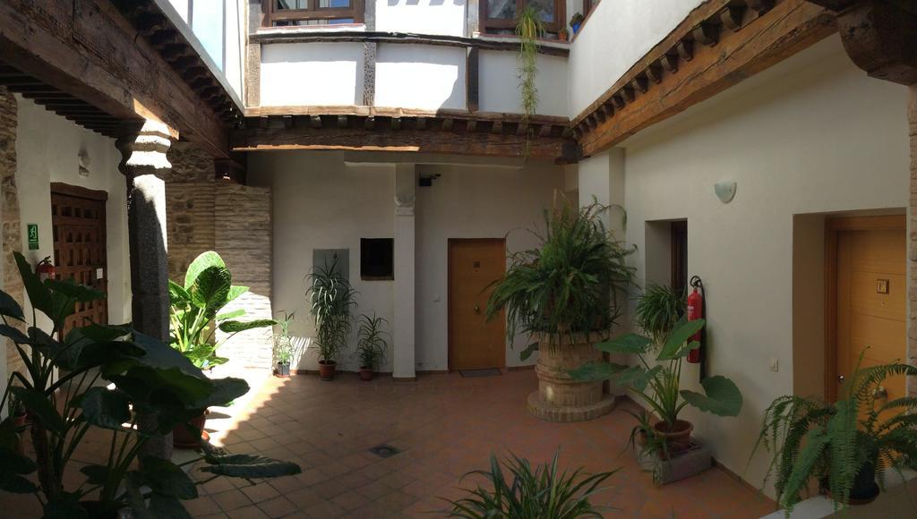 Apartamentos Del Casco Toledo Bagian luar foto