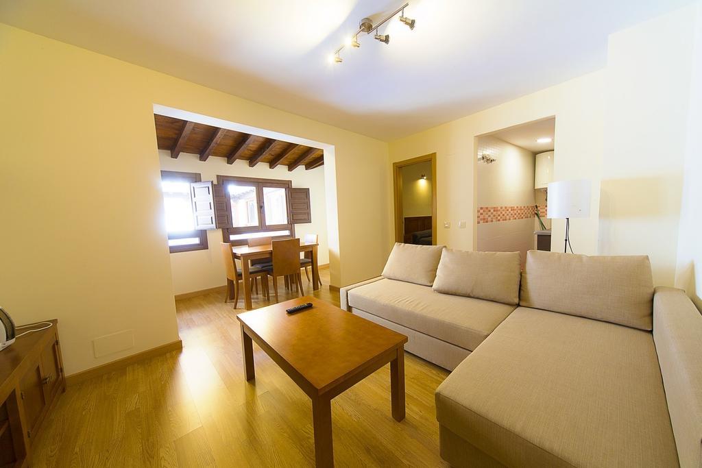 Apartamentos Del Casco Toledo Ruang foto